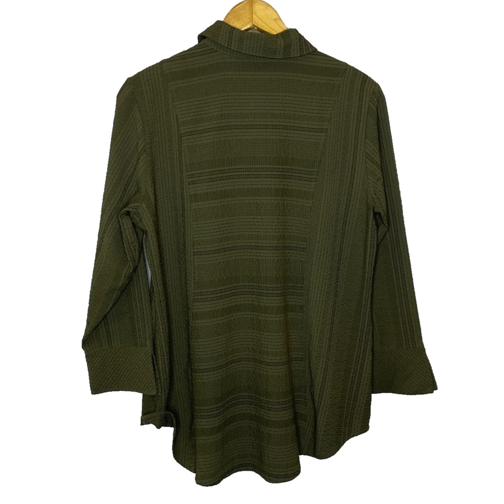 Women's Medium Habitat Lagenlook Green Embroidered Button Down - Picture 5 of 5